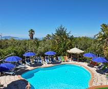 Pool and sun deck in Capri