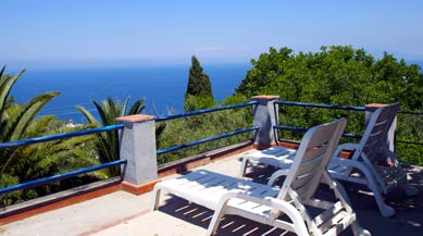 Una delle terrazze-solarium di Villa Eva Terrazza Solarium Vista Mare Capri